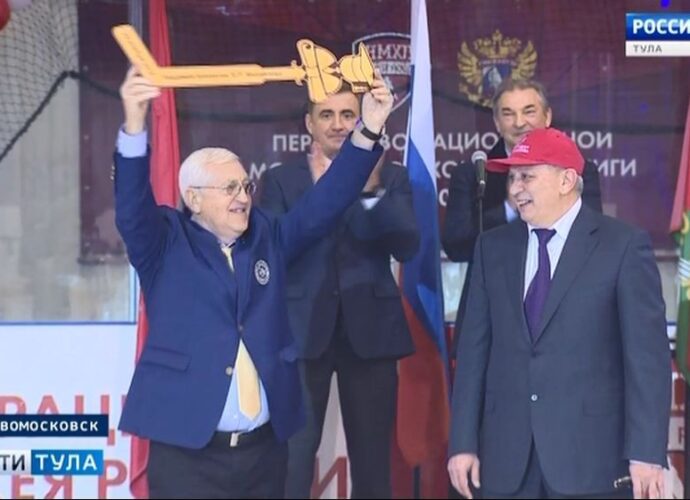 Легенде отечественного хоккея -80!