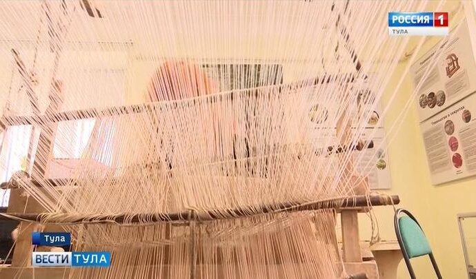 Посетителей выставки в Тульской семинарии усадят за ткацкий станок