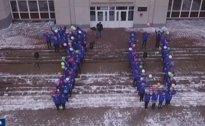 Студенты ТулГУ построились в виде цифры 70