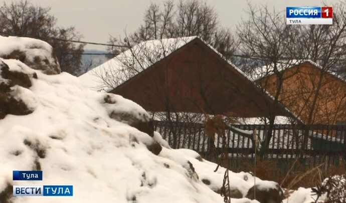 Жителей Хрущёво завалили снегом