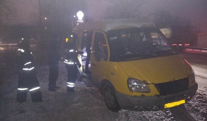 В Новомосковске произошло ДТП с участием двух ГАЗелей