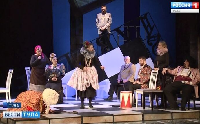 В Тульской драме смело подошли к «Умной дурочке»