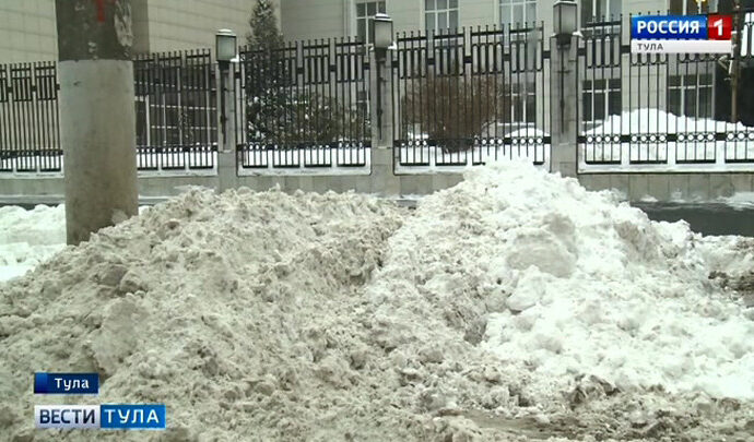В Тульской области ликвидируют последствия сильнейшего снегопада