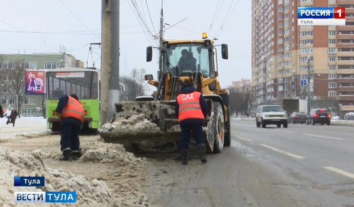 Тульские коммунальщики рассказали, кто мешает им качественно убирать снег