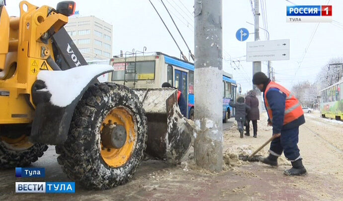 На улицах Тулы работают более 100 единиц спецтехники