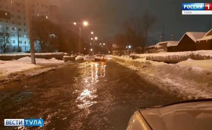 В Пролетарском округе ограничена подача воды из-за аварии