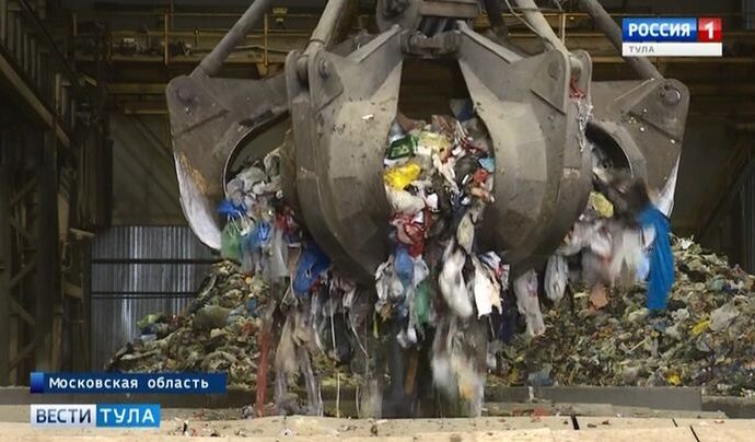 Из-за неубранного снега в регионе возникли проблемы с вывозом мусора