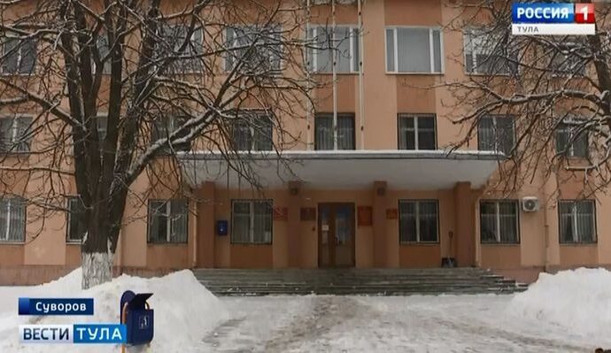 Суворовская чиновница погорела на фонарях