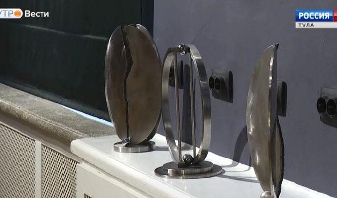 Итальянский укротитель стали представил свои работы тулякам