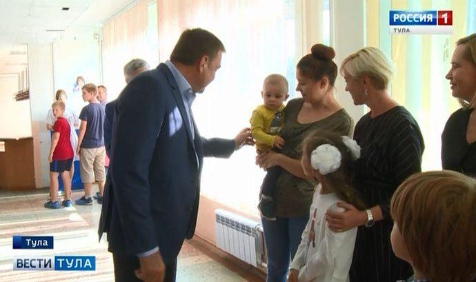 Алексей Дюмин оценил ход ремонта поликлиники на Оборонной