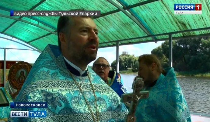 Крестный ход по воде состоялся в Новомосковском округе