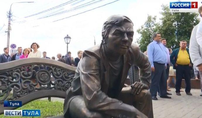 «Туламашзавод» обзавёлся бронзовыми сотрудниками