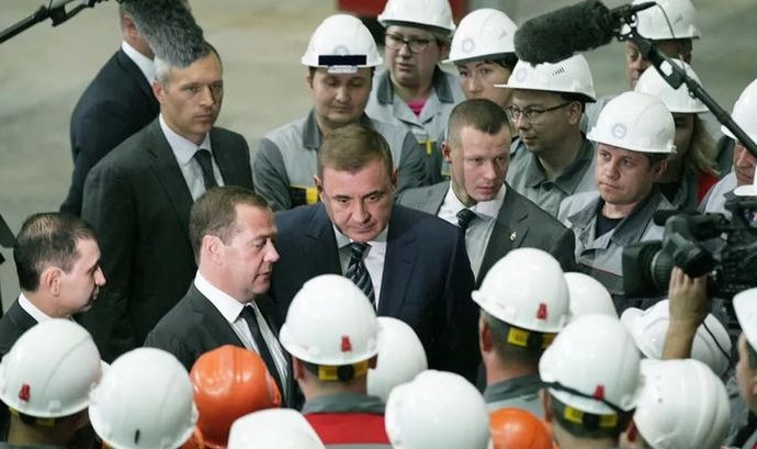 Дмитрий Медведев посетил завод «Тула-Сталь» и Казанскую набережную