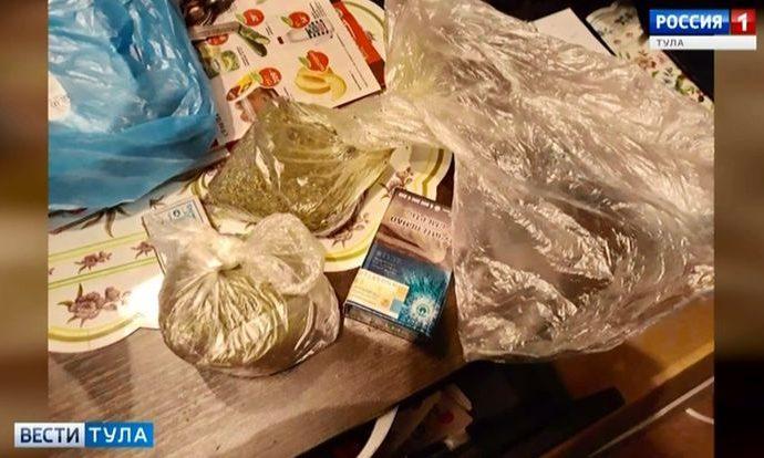 Мать двоих детей подозревают в наркоторговле