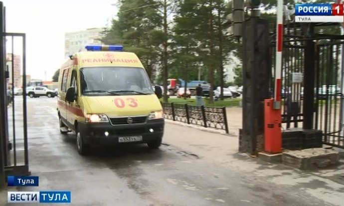 Многие водители в Тульской области неохотно пропускают скорую помощь