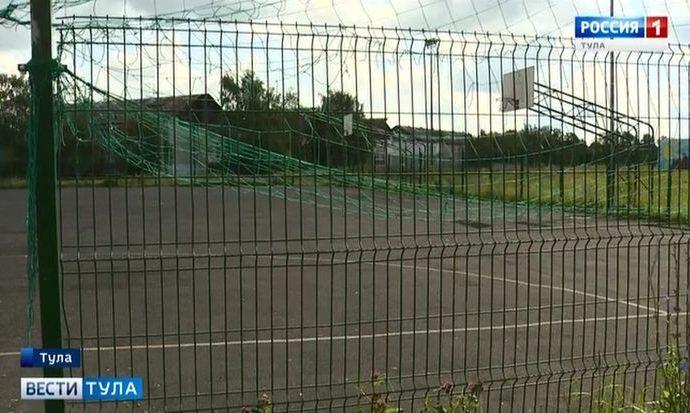 Девочку, на которую упали футбольные ворота, не удалось спасти