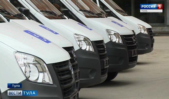 Алексей Дюмин передал учреждениям соцобслуживания региона 11 автомобилей