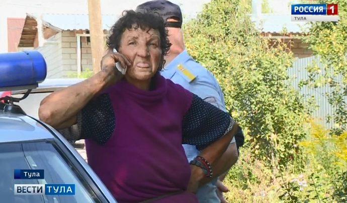 Жительница Тулы устроила во дворе своего дома настоящую свалку