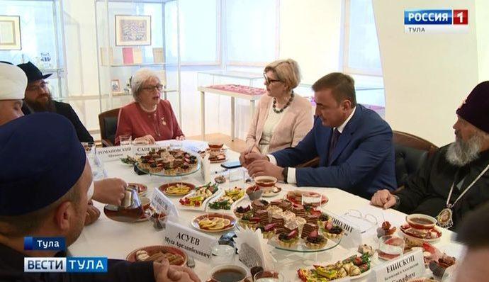 Кому помогают религиозные конфессии в Тульской области?