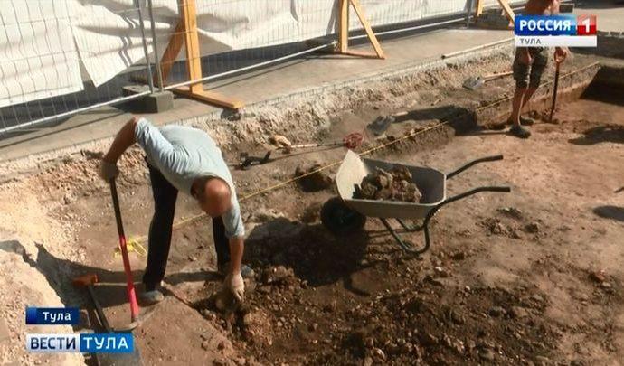 В Тульском кремле археологи нашли орудия труда первобытных людей