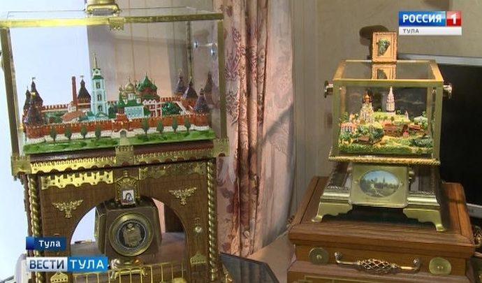 Тульский мастер собрал все достопримечательности региона в одной комнате