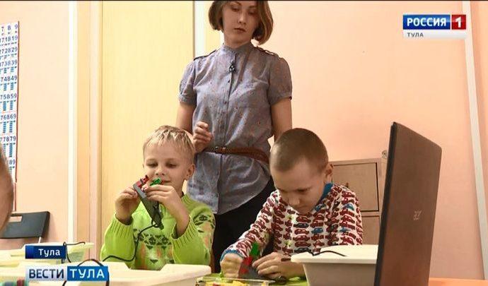 Детям из многодетных семей доверили сборку роботов