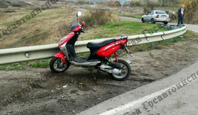 В Ефремове мальчик без шлема и водительских прав попал в ДТП на скутере