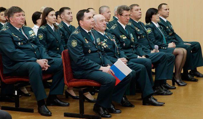 Сотрудники таможни отмечают профессиональный праздник