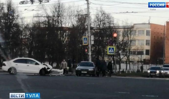 На двух проспектах Тулы в час пик произошли ДТП