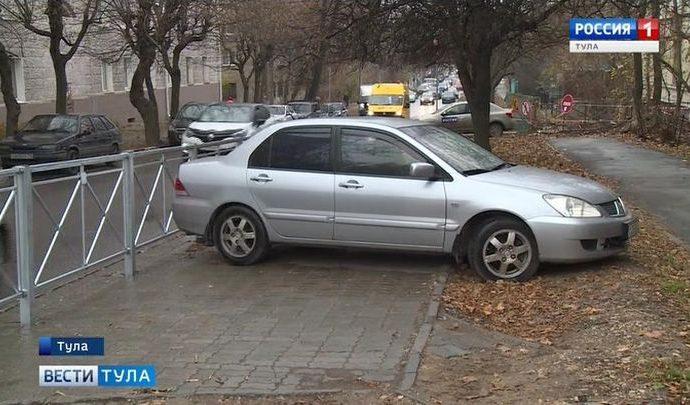 В Тульской области введут штрафы за парковку на газонах?
