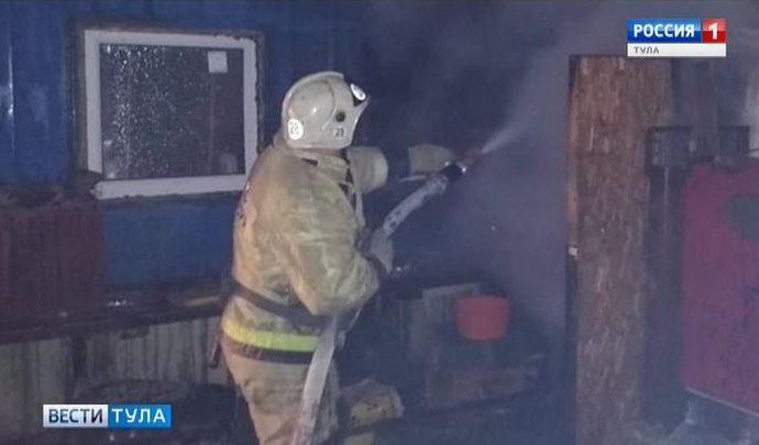 Во время пожара в Алексине пострадал разнорабочий
