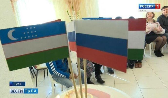 В тульском ЗАГСе прошла необычная церемония регистрации новорожденных