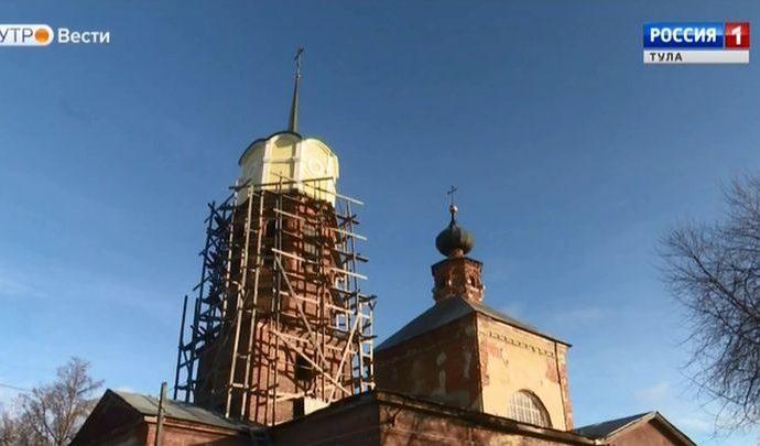На колокольне храма Рождества Христова в Туле установили шпиль