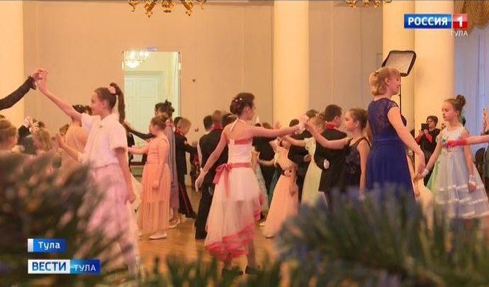 В Туле прошли рождественские балы