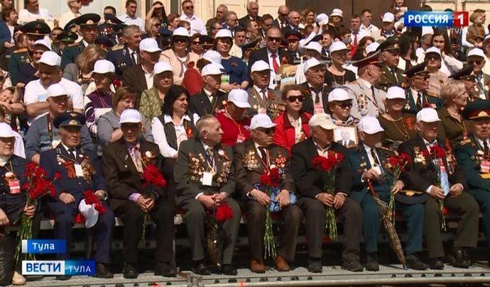 Алексей Дюмин поручил готовить торжества к 75-летию Победы без формализма