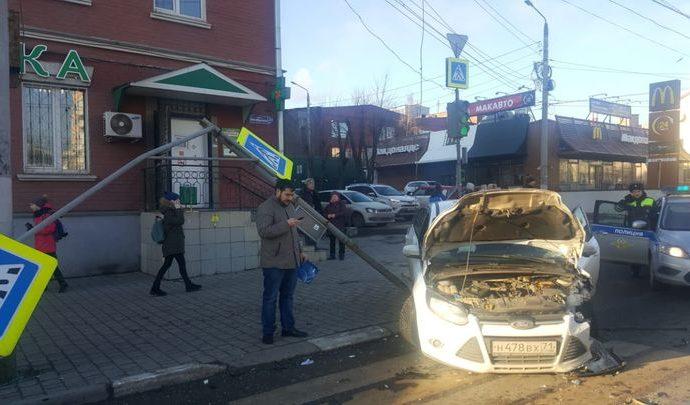 В Туле дорожный знак и быстрая реакция спасли пешехода (видео)