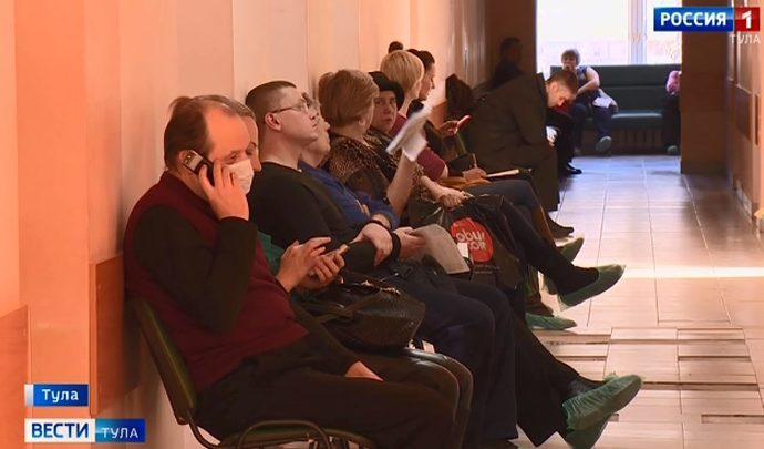 Медики советуют тулякам избегать мест массового скопления