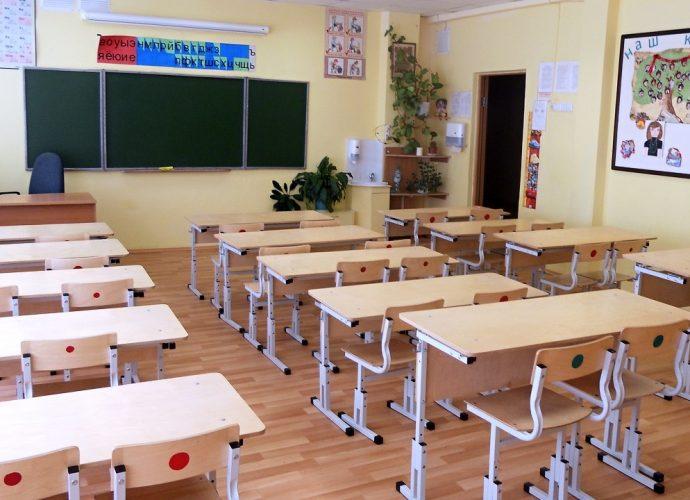 Тульских школьников отправили учиться дистанционно
