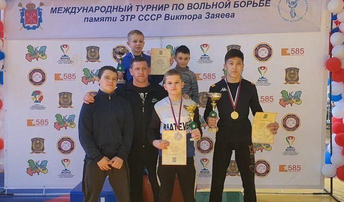 Три медали турнира памяти Заяева достались тульским борцам