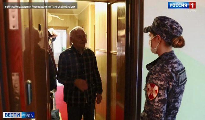 Тульские росгвардейцы пришли на помощь самоизолировавшимся
