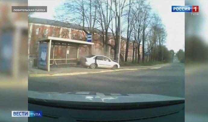 15-летний подросток на родительской машине врезался в опору ЛЭП на Косой горе