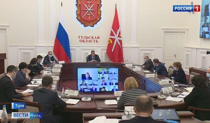 Более двух тысяч тульских медиков получили региональные выплаты за борьбу с коронавирусом