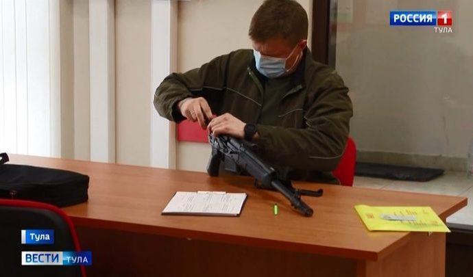 Коронавирус внёс коррективы в процедуру регистрации оружия