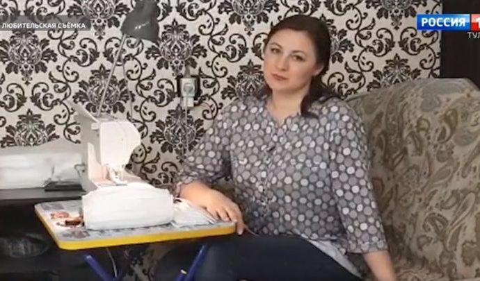 Многодетная тулячка вместо истерики засела за швейную машинку