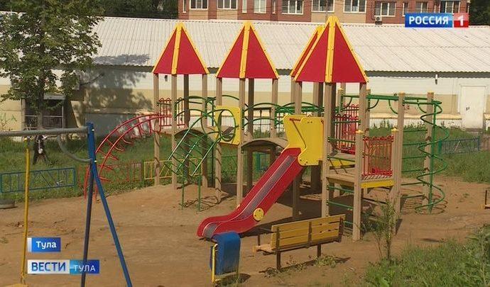 Детский комплекс в Привокзальном округе стал яблоком раздора для туляков