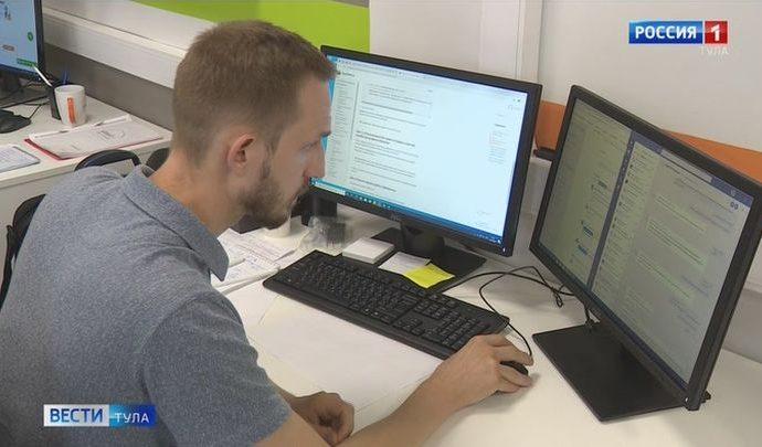 Туляки предпочитают разграничивать работу и личную жизнь: семейные фото на рабочем месте - редкость.