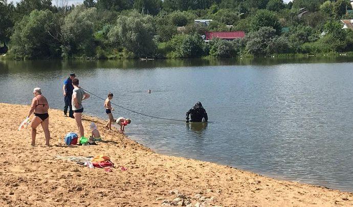 Тульские спасатели полезли в водоёмы, в которых пока запрещено купаться
