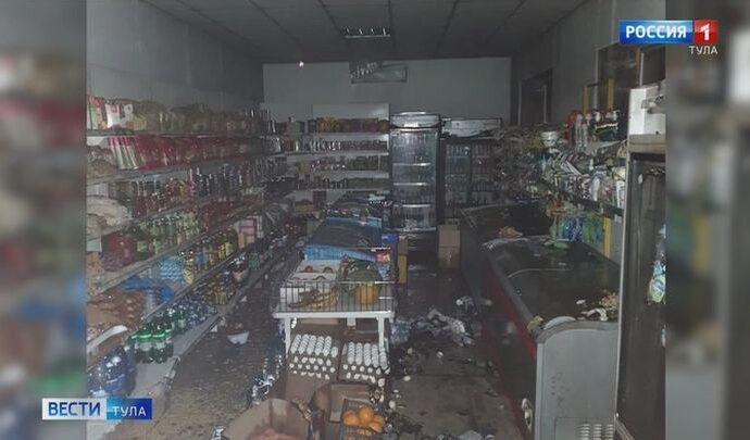 Полицейские в Богородицке установили подозреваемого в поджоге магазина