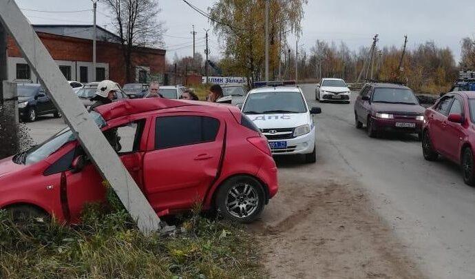 После встречи со столбом автоледи попала в больницу