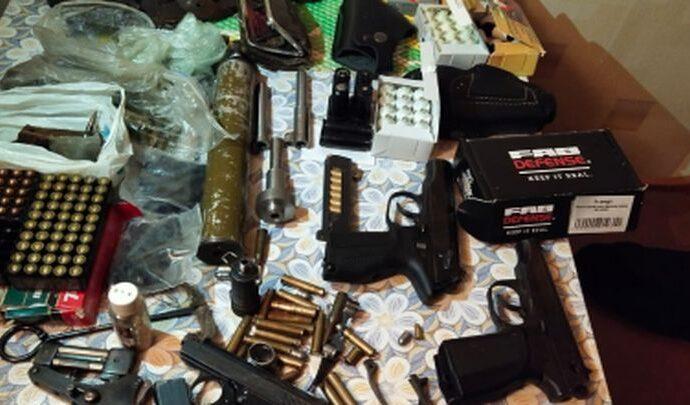 Щёкинцы изготавливали и хранили в квартирах оружие и боеприпасы